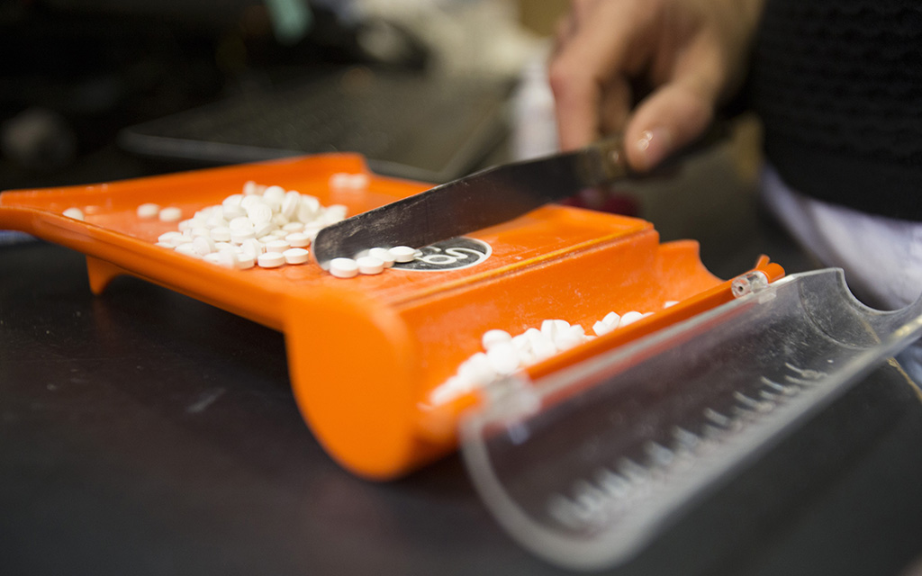 En 2022, 3246 personas murieron por sobredosis de opioides en Arizona, según el Departamento de Servicios de Salud de Arizona. (File foto por Johanna Huckeba/Cronkite Noticias)