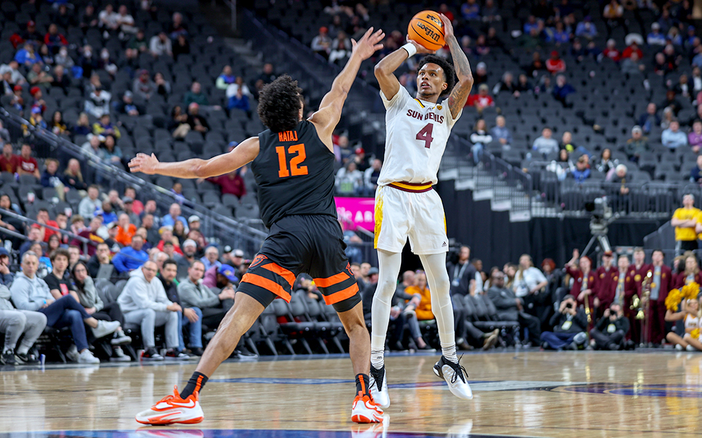 Arizona State guard Desmond Cambridge Jr. arrived in a walking boot to the Pac-12 Men’s Basketball Tournament but still finished with 13 points and two steals. (Photo by Nikash Nath/Cronkite News)