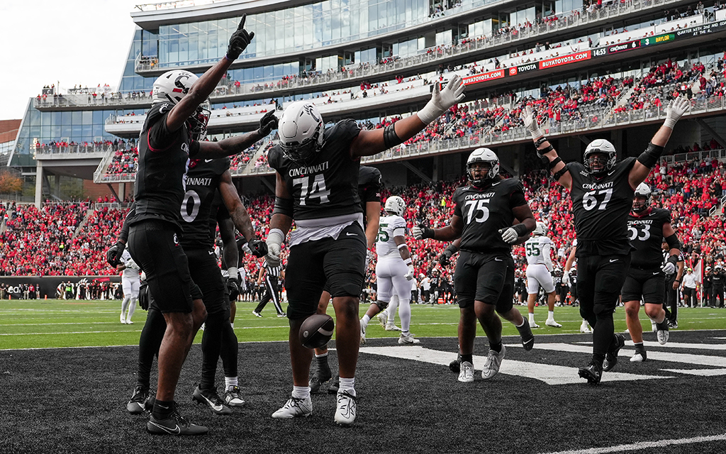 Cincinnati celebrating a touchdown score during a game.