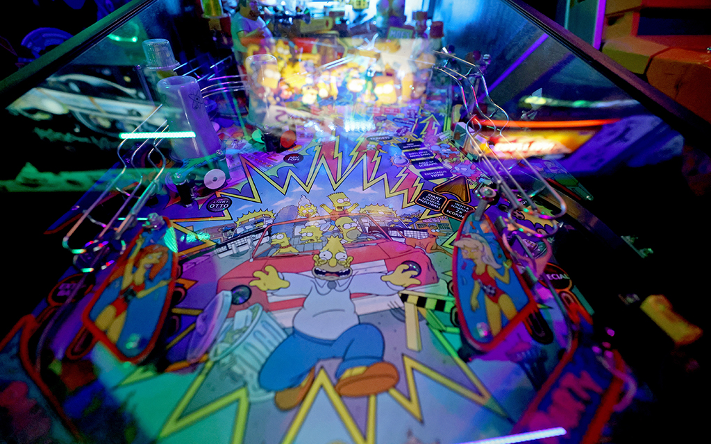 “The Simpsons” Pinball Party game at Cobra Arcade Bar on June 26, 2024. (Photo by Stella Subasic/Cronkite News)